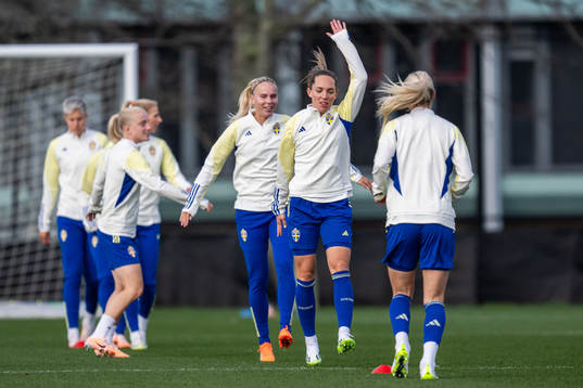 Stina Lennartsson and Elin Rubensson of the Swedish women's