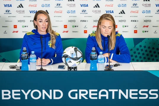 Kosovare Asllani and Magdalena Eriksson of the Swedish
