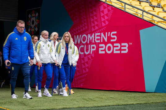 goalkeeper coach Leif Troedsson, Anna Sandberg, Amanda