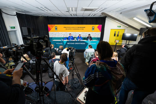 Press officer Fredrik Madestam and head coach Peter