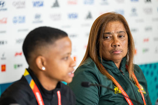 Refiloe Jane and head coach Desiree Ellis of the South