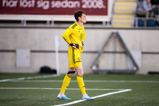 Östersunds Andrew Robert Mills deppar