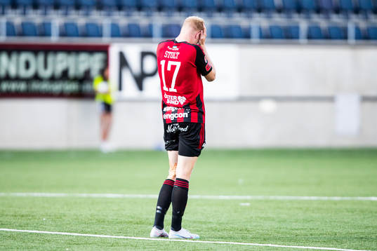 Östersunds Malcolm Stolt deppar