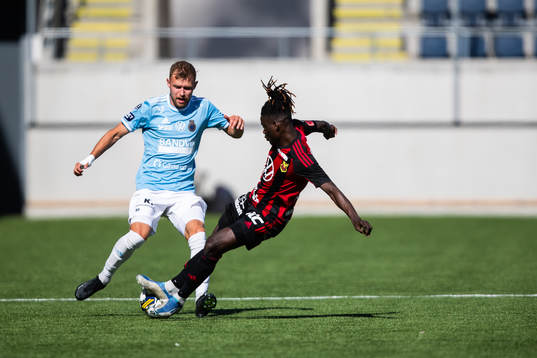 Gefles Christoffer Aspgren och Östersunds Yannick Armel