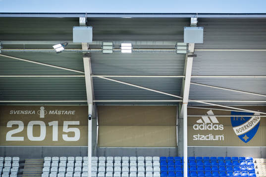 Läktaren på Platinumcars Arena