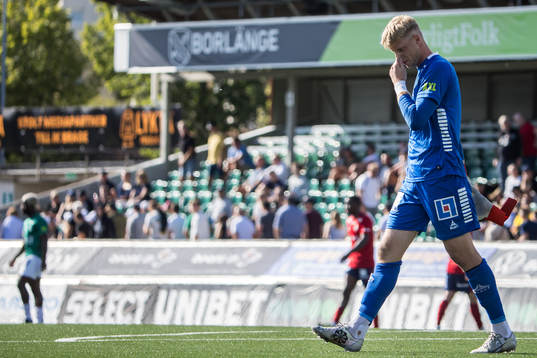 Brages målvakt Viktor Frodig deppar