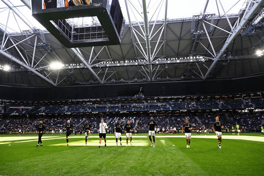 AIKs spelare värmer upp