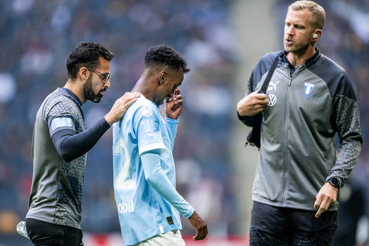 Malmö FFs Taha Ali har ont