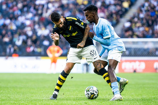 AIKs Jimmy Durmaz  och Malmö FFs Taha Ali