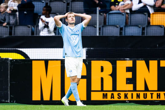 Malmö FFs Sebastian Jörgensen deppar