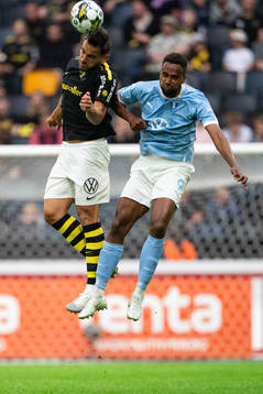 AIKs Sotirios Papagiannopoulos och Malmö FFs Isaac Kiese
