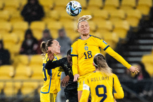 Elin Rubensson and Fridolina Rolfö of Sweden
