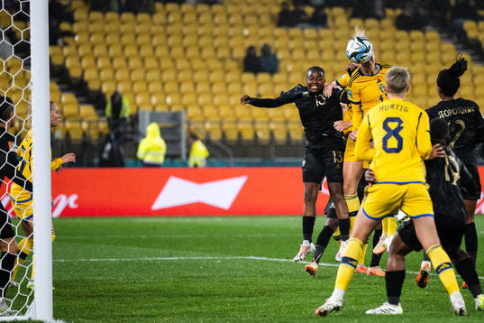 Amanda Ilestedt of Sweden scores the 2-1 goal