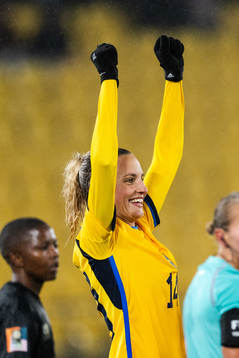 Nathalie Björn celebrate