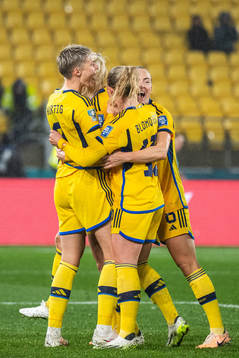 Amanda Ilestedt of Sweden celebrates with Lina Hurtig,