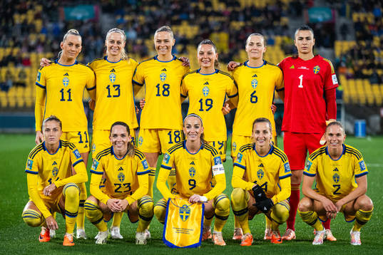 The starting eleven of Sweden pose for a picture