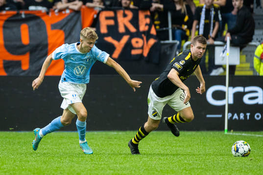 AIKs Mads Døhr Thychosen och Malmö FFs Hugo Bolin