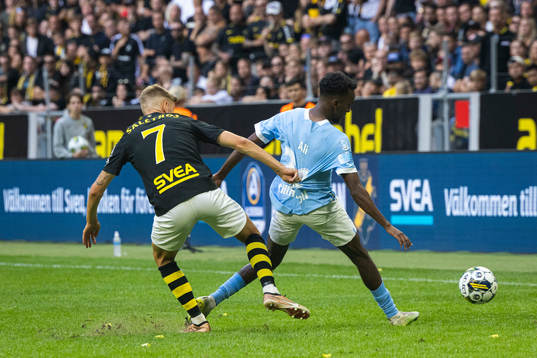 Malmö FFs Taha Ali och AIKs Anton Salétros