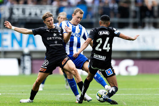 Halmstads Erik Ahlstrand och Amir Al-Ammari mot IFK