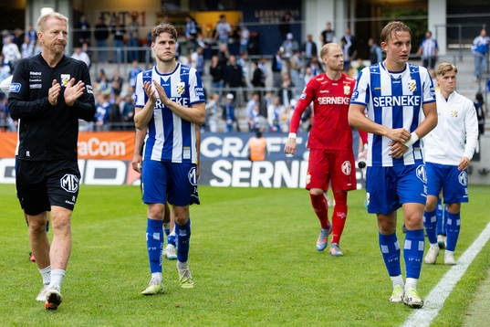 IFK Göteborgs Gustaf Norlin och Linus Carlstrand deppar