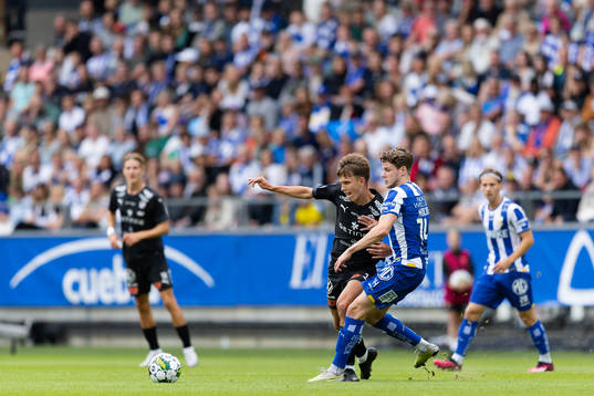 Halmstads Kazper Karlsson och IFK Göteborgs Gustaf Norlin