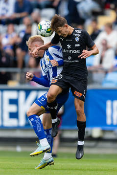 IFK Göteborgs Oscar Wendt och Halmstads Kazper Karlsson
