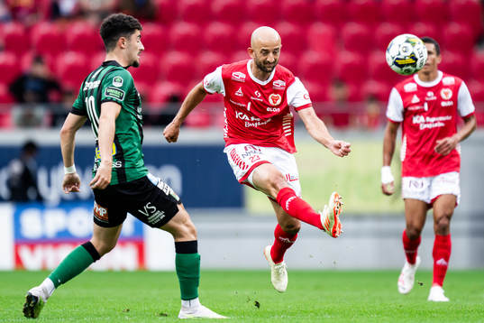 Varbergs Ismet Lushaku och Kalmars Robert Gojani