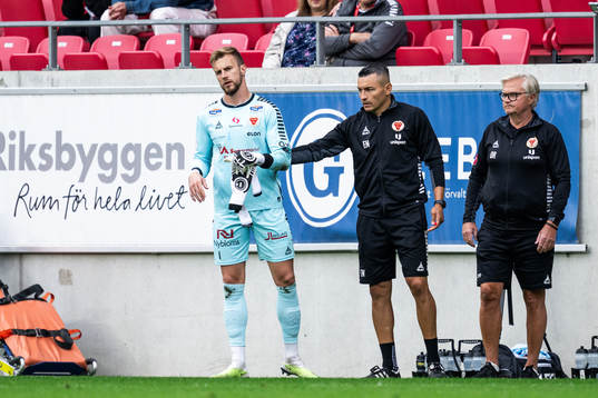 Kalmars målvakt Ricardo Friedrich deppar