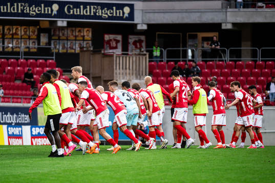 Kalmars spelare jublar