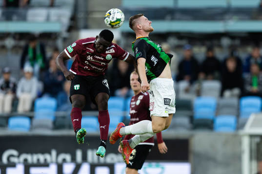 Västerås SKs Ibrahim Yalatif Diabaté och GAIS Dino