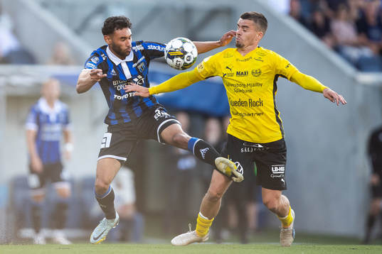 Sirius Joakim Persson och Mjällbys Jesper Gustavsson