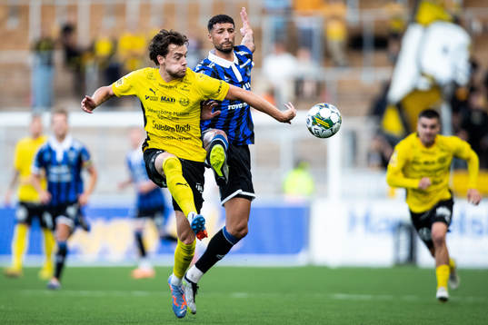 Mjällbys Colin Rösler och Sirius Wessam Abou Ali