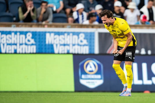 Mjällbys Colin Rösler jublar
