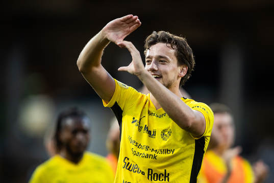 Mjällbys Colin Rösler jublar