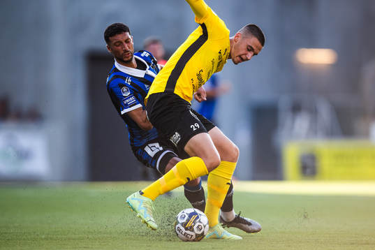 Wessam Abou Ali och Mjällbys Noah Eile