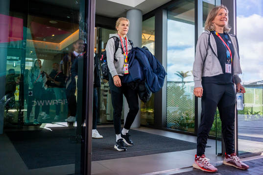 Ada Hegerberg and Hege Riise, head coach of the Norwegian