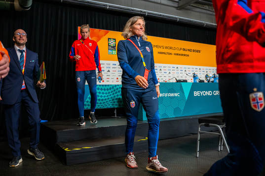 Head coach Hege Riise and Ada Hegerberg of the Norwegian