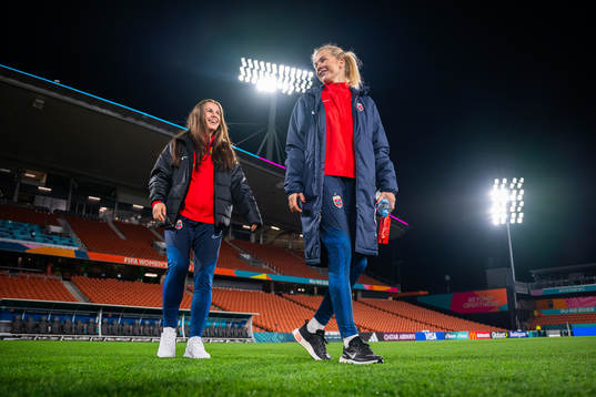 Tuva Hansen and Ada Hegerberg of the Norwegian women’s