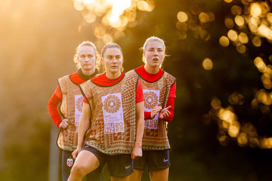 Caroline Graham Hansen, Vilde Bøe Risa and Sophie Román