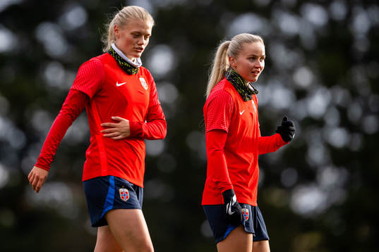 Mathilde Harviken and Anna Langås Jøsendal of the