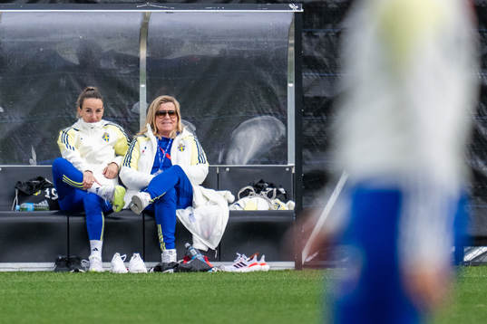 Kosovare Asllani and Team Manager Marika Domanski Lyfors of