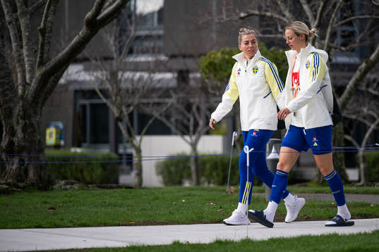 Linda Sembrant and Amanda Ilestedt of the Swedish women’s