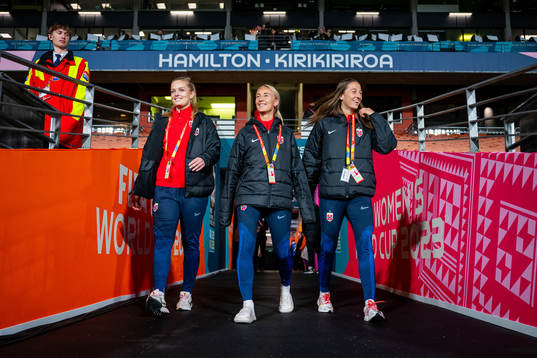 Goalkeeper Guro Pettersen, Anja Sønstevold and goalkeeper