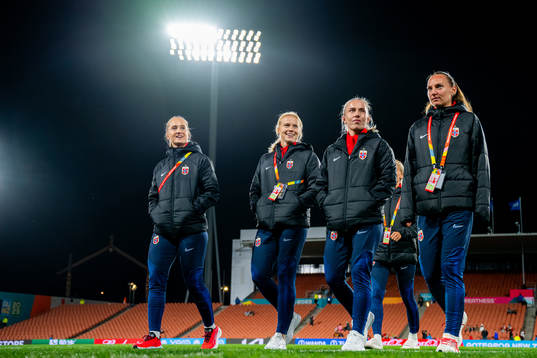 Amalie Eikeland, Julie Blakstad, Thea Bjelde and Marit