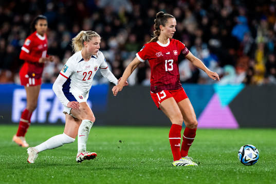 Sophie Román Haug of Norway and Lia Wälti of Switzerland