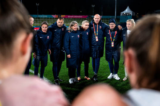 Assistant coach Ingvild Stensland, goalkeeper coach Jon