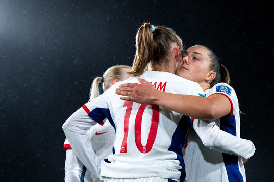 Caroline Graham Hansen and Vilde Bøe Risa of Norway
