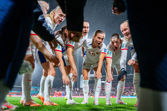 Mathilde Harviken, Emilie Bosshard Haavi, Maren Mjelde and