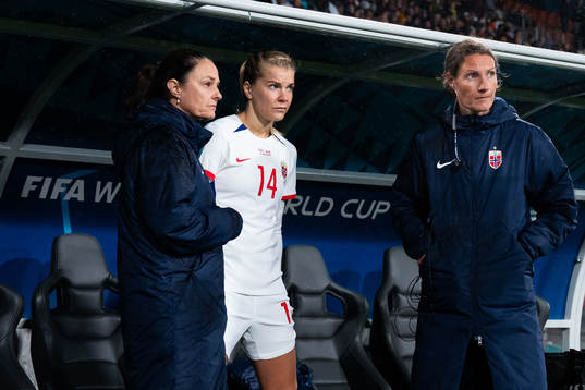 Physio Margareta Endresen, Ada Hegerberg and assistant