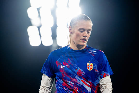 Mathilde Harviken of Norway warms up